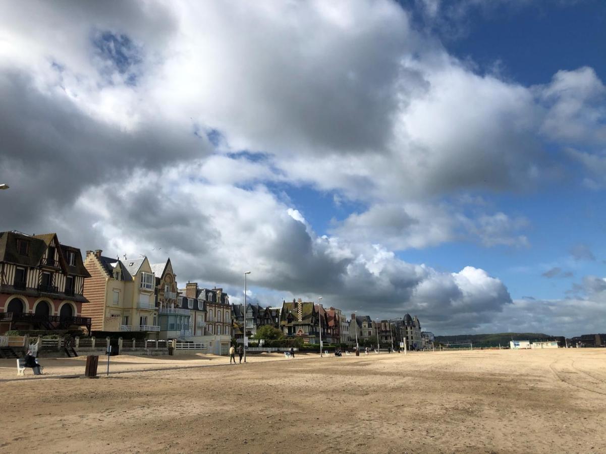 Les Nord'Mandines Hotel Trouville-sur-Mer Exterior photo